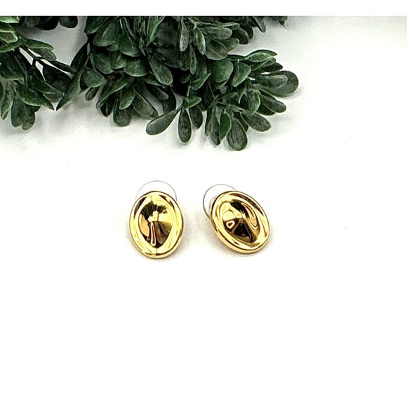 Vintage Style Monet Gold-Tone Oval Earrings - Picture 3 of 4